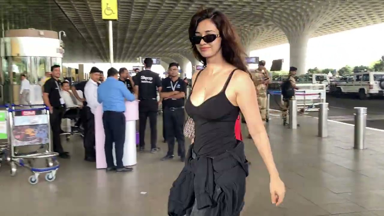 Disha Patani Turns Mumbai Airport into a Runway in All-Black – Soft Curves and Pure Confidence