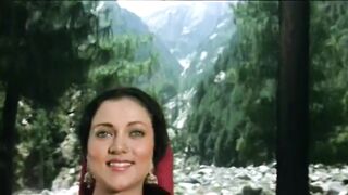 Mandakini Nude & Sexy in Ram Teri Ganga Maili