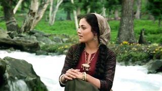 Mandakini Nude & Sexy in Ram Teri Ganga Maili