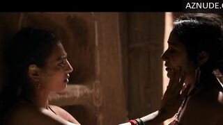 Radhika Apte Showing Breasts in Parched (2016)