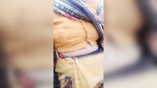 Indian desi Village bhabhi outdoor pissing porn