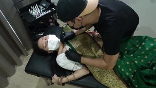 Indian Girl , while Tattoo ,She felt Strong Orgasm in her Pussy