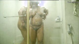 SHONU BADE GAAND WALI HANDLED BY HOTEL SERVICE BOY DESI INDIAN WIFE