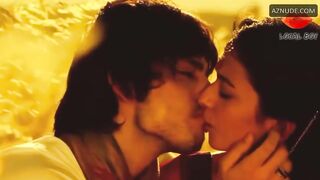 Madhuri Dixit, Nayanthara, Bipasha Basu, Flora Saini, Kajal Agarwal Hot Romantic Kisses