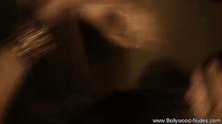 Sexy Indian Girl Knows The Night