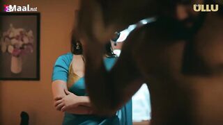 Sexy Zoya Ne Padosi Se Bujhaya Apni Jism Ki Aag. Ullu Indian Web Series. Mere Angane Mein Episode 2.