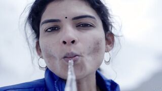 Resmi Nair Horny Strip and Take a Piss in the Snow 2025 Unrated Hindi Hot Video – Full Uncut Winter Pissing Scene