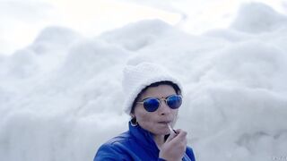 Resmi Nair Horny Strip and Take a Piss in the Snow 2025 Unrated Hindi Hot Video – Full Uncut Winter Pissing Scene