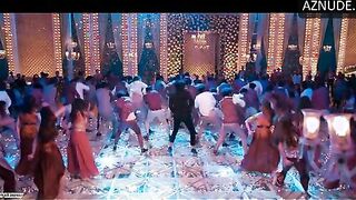 Faria Abdullah Sexy Scene in Ravanasura | Faria Abdullah Nude