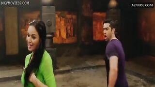 Kainaat Arora, Bruna Abdallah and Maryam Zakaria Breasts, Bikini Scene in Grand Masti | Kainaat Arora Nude
