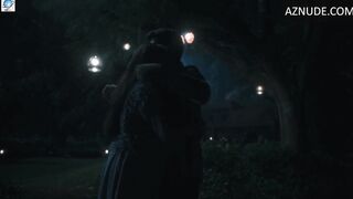 Muskkaan Jaferi Sexy Scene in The Fame Game | Muskkaan Jaferi Nude