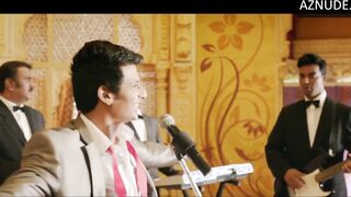 Thulasi Nair Sexy Scene in Yaan | Thulasi Nair Nude