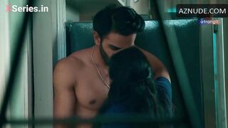 Aisha Yusufzai and Priyanka Tiwari Sexy Scene in Adhure Hum | Aisha Yusufzai Nude