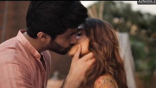 Anushka Sen Sexy Scene in Dil Dosti Dilemma | Anushka Sen Nude