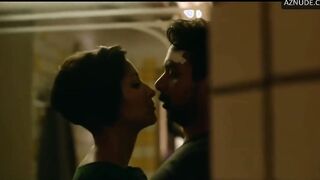 Maya Sarao Breasts Scene in Aarya | Maya Sarao  Nude