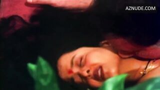 Rekha Sexy Scene in Aastha: In The Prison Of Spring | Rekha Sexy | Nude