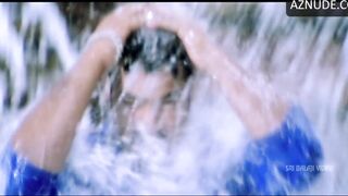Shriya Saran Butt, Breasts Scene in Naa Alludu | Shriya Saran Nude