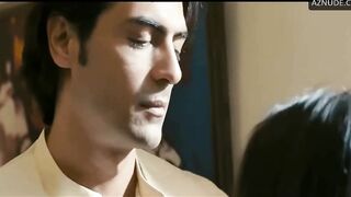 Shruti Seth Breasts Scene in Raajneeti | Shruti Seth Nude