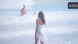 Huma Qureshi and Sunny Singh Nijjar Butt, Breasts Scene in Single Salma | Sunny Singh Nijjar Nude