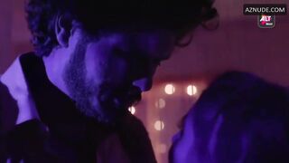Gunnjan Aras Butt, Breasts Scene in Gandi Baat | Gunnjan Aras Nude