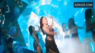 Sharvari Wagh Breasts Scene in Munjya | Sharvari Wagh Nude