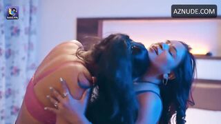 Neha Gupta, Suhana Khan and Muskaan Agarwal Sexy Scene in Gold Digger | Suhana Khan Nude