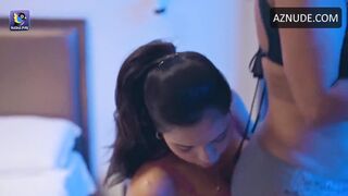 Neha Gupta, Suhana Khan and Muskaan Agarwal Sexy Scene in Gold Digger | Suhana Khan Nude